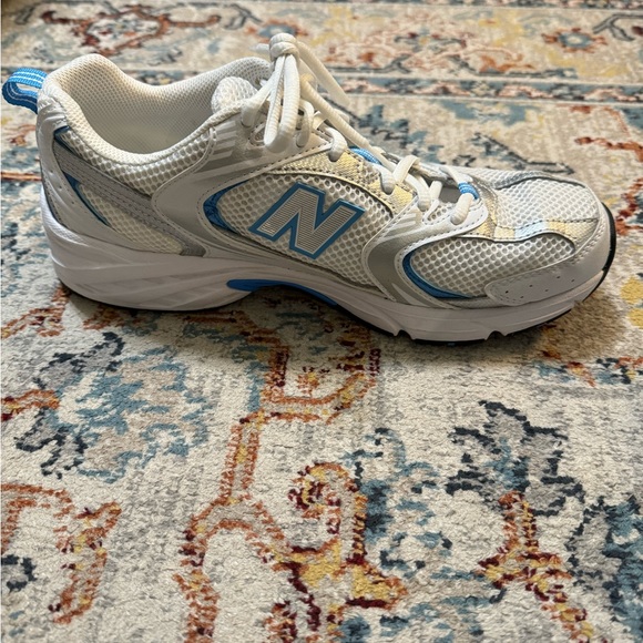 New balance running shoe 530, white and blue, barely worn - Picture 2 of 6